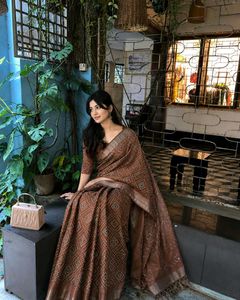 Elegant Brown Printed Silk Saree💌🍓