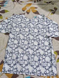 Beautiful White &amp; Blue Floral Kurta