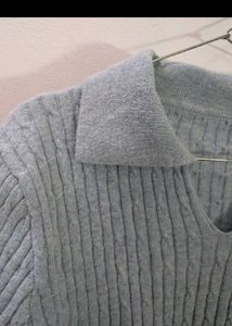 Stylish Gray Knit Crop Top