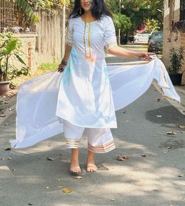 Bitterlime Women Yoke Design Gotta Patti Kurta Set