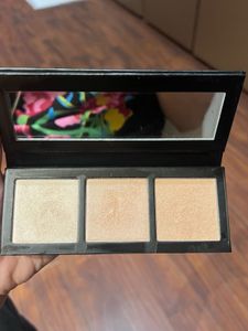 MAC Hyper Real Glow Palette - no box