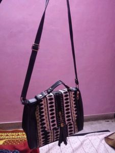 Stylish patterned handbag