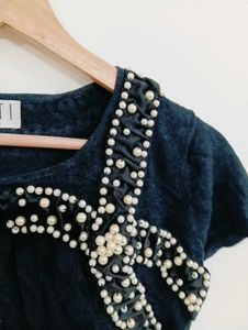 Chic Black Pearl Embellished Cropped Top