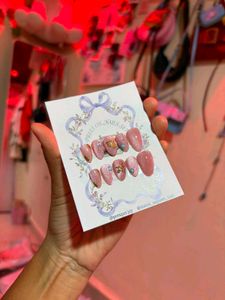 Sparkling Pink Press-On Nails Set