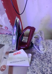 USHA Electric Iron - Model EI 4175-M