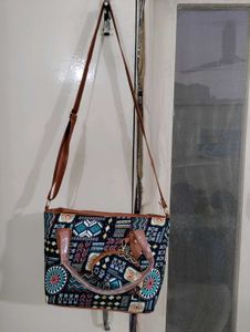 Stylish Handbag & Pouch Set