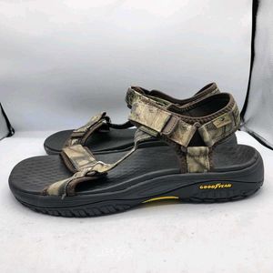 Mossy Oak &amp; Skechers Relaxed Fit Sandal