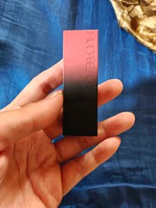 Huda Beauty Matte Lipstick