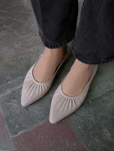 Stylish Pointed Toe Ballet Flats