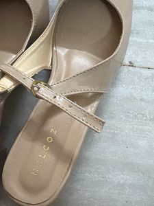 Elegant Beige Slingback Flats