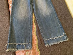 Wide Leg Cropped Jeans