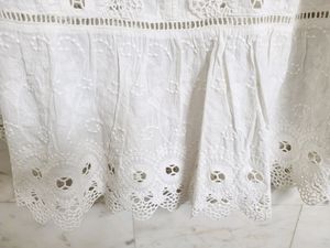 🎈NEW🎈White Embroidered Top