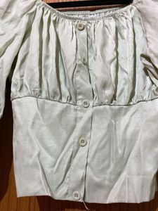Light Green Ruched Button-Up Top ( Bust: 23.5inch)