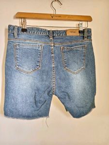 Chic Lettuce Trim Crop Top &amp; Denim Shorts Outfit