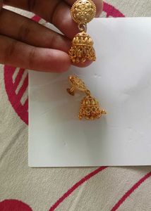 Unused Elegant Gold Jhumka Earrings