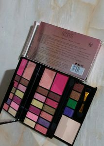 Eye Shadow Palette