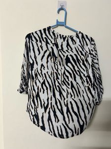 Stylish Zebra Print Button-Up Shirt