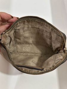 micheal kors wrist wallet