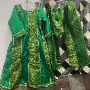 Beautiful Emerald Green Kurta Set