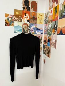 Black Twist Front Long Sleeve Top