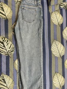 Light Wash Straight Fit Jeans