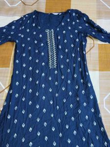 here 2 piece of beutiful kurta set