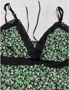 Green floral string
