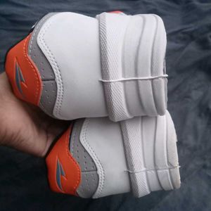 White &amp; Grey Men's Sneakers😎