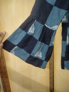 Women's Blue &amp; Black Checked Printed Top | Size L