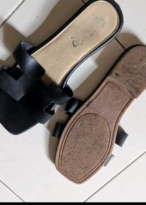 Classic Black Wide Fit Slides