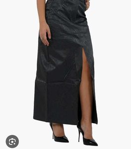 Sleek Black Maxi Skirt