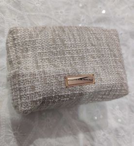 Estee lauder Chic Textured Pouch