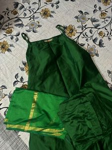 Sleeveless Green Strap Kurta Set