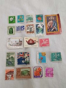 20 VINTAGE STAMPS