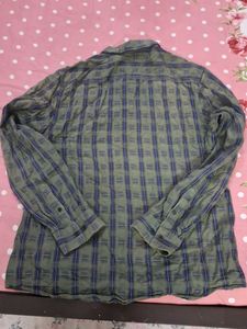 Men's Button-Down Plaid Shirt