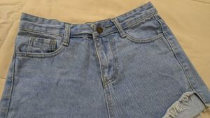 Light Wash Frayed Denim Shorts