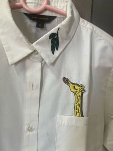 Women’ Shirt with Giraffe embroidery