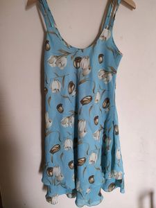 BEAUTIFUL TOP SLEEVELESS DOUBLE LAYERED TO