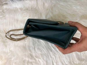Chic Chain Shoulder Bag ( bottle green )