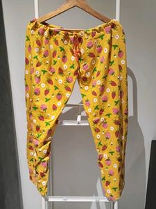 XL - Cute Strawberry Pajama Pants