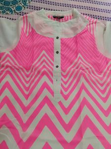 Chic Pink &amp; White Chevron Kurta
