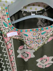 women azrak print kurti