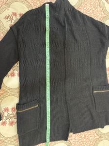 Cozy Black Knit Cardigan with Pockets