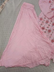 Beautiful Pink Embroidered Kurta Set