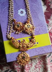 Jewellery sets