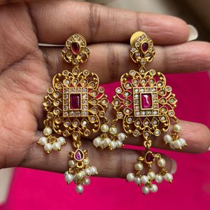 Stunning Kundan &amp; Pearl Choker Set with Bug size e