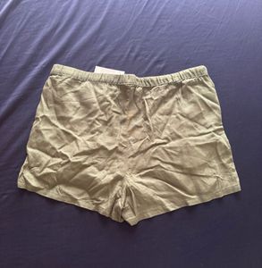 H&amp;M Olive Green Shorts