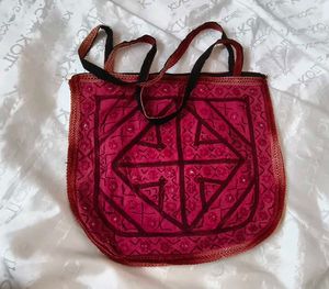 Very Amazing And Beautiful Bag