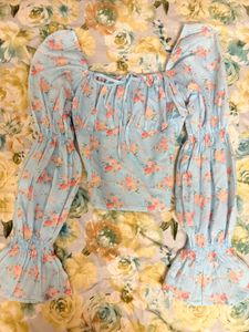 Blue Floral Puff Sleeve Top
