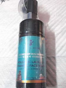 Pilgrim Korean Volcanic Lava Ash Foaming Face Wash